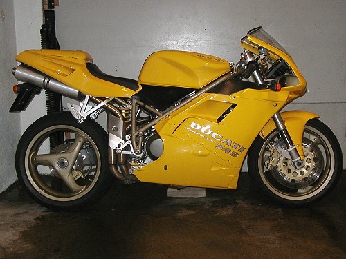 Ducati 748 
	Desmoquattro